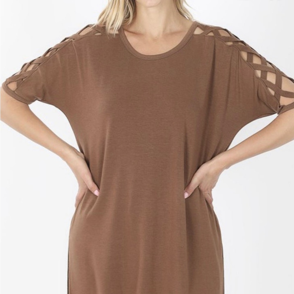 CRISS-CROSS SHOULDER SIDE SPLIT HI-LOW HEM WomensTOP
